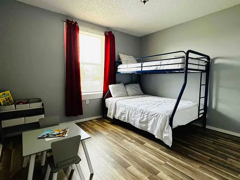 805 Mendoza Dr — Photo 10
