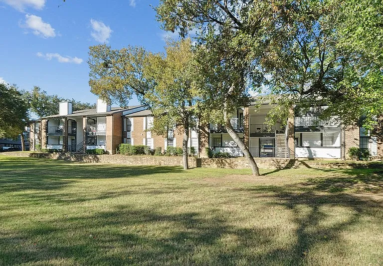 The Arbors of Euless Apartments — Photo 37