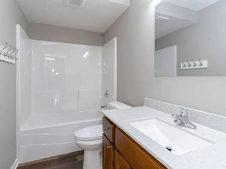2410 Lynn St #3 — Photo 13