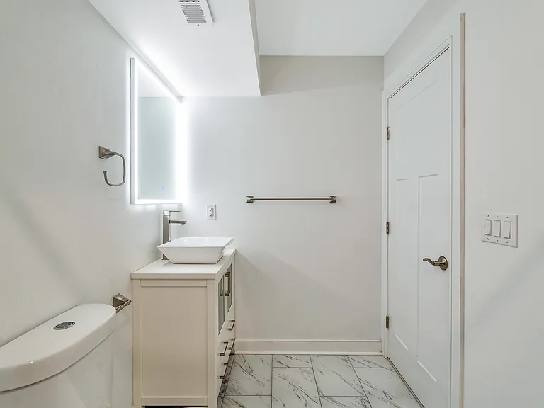 5128 Spruce St #2 — Photo 8