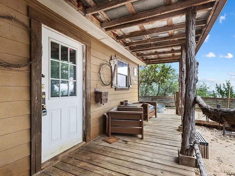 263 Stacie Ann Dr — Photo 1