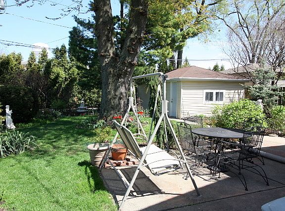 3rd image of 2415 N 75th Ct