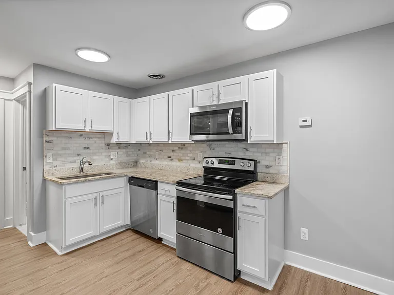 4413 Crooks Rd #4413 — Photo 3