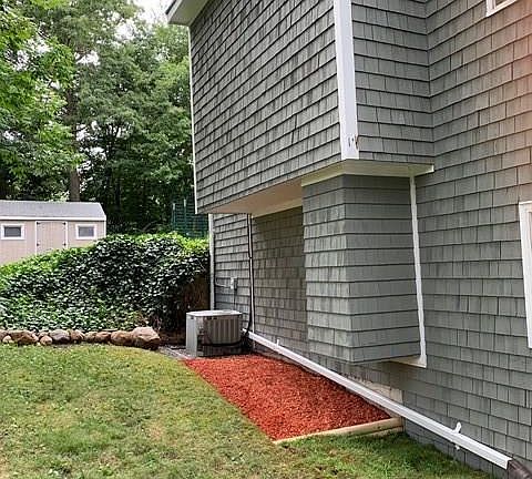 2nd image of 34 Nardolillo St