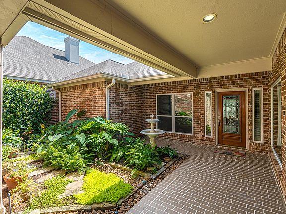 5th image of 20714 Flora View Ct
