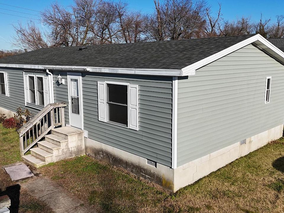 1st image of 8711 Garden Ln