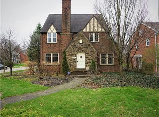 18930 Lomond Blvd, Shaker Heights, OH 44122