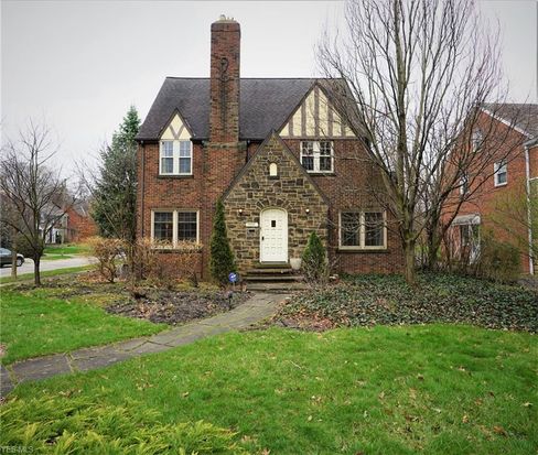 18930 Lomond Blvd, Shaker Heights, OH 44122