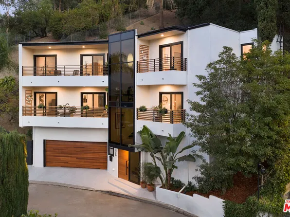 3750 Arbolada Rd, Los Angeles, CA 90027