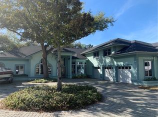 660 Bluff View Dr, Belleair Bluffs, FL 33770