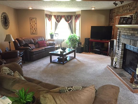 4th image of 1061 Mohr St