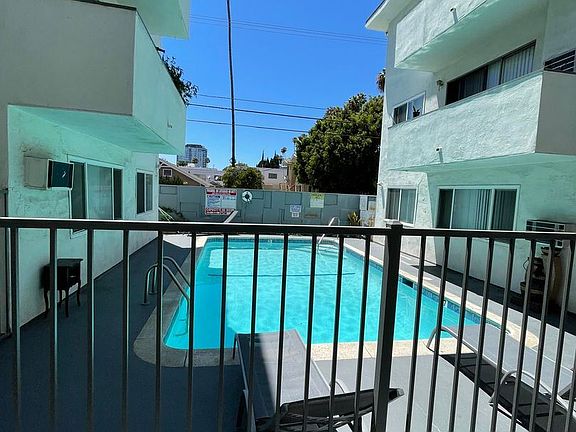 4th image of 1600 N Bronson Ave #13745125