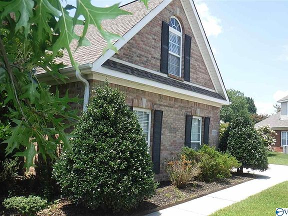 5th image of 5000 Willow Creek Dr SE