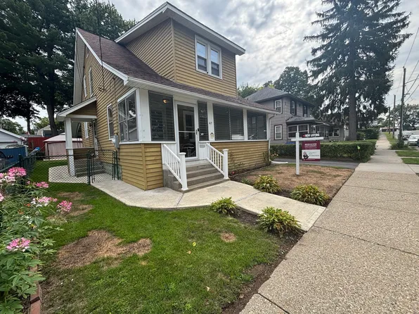 47 Preston St, Springfield, MA 01109