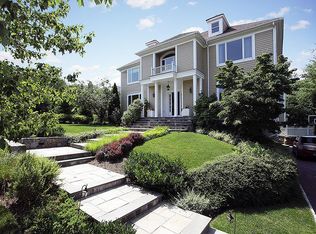 4 Nicols Ct, West Harrison, NY 10604