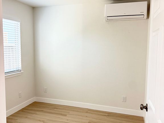 4th image of 622 Ruth Way #624