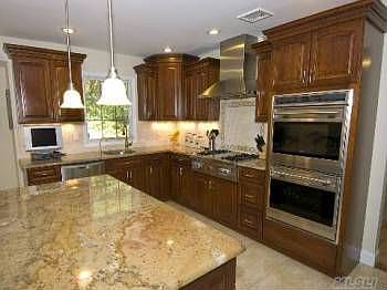 2nd image of 7 Norma Ln