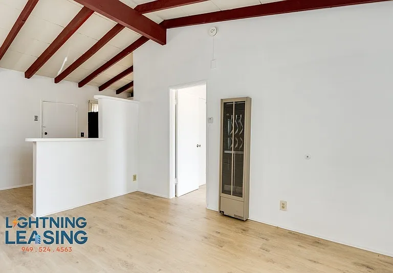 7910 Willis Ave #4 — Photo 5