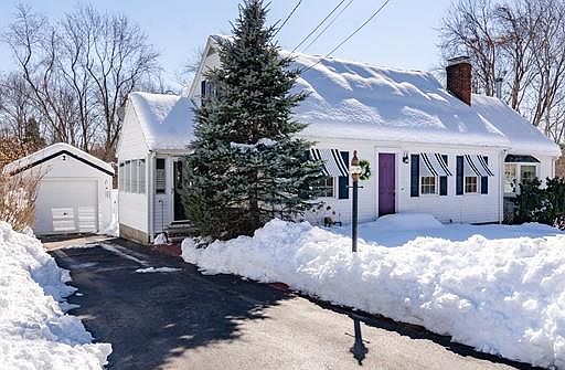 2nd image of 72 Roberts Dr