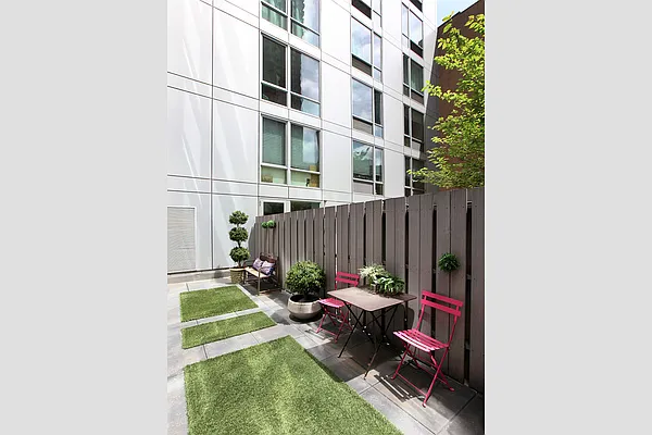 Sold by Stribling | media 5