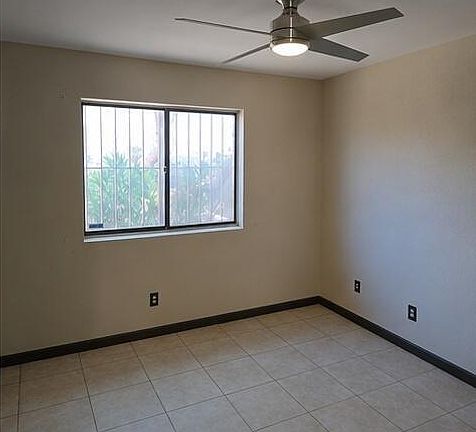 5th image of 905 E Mesquite Dr