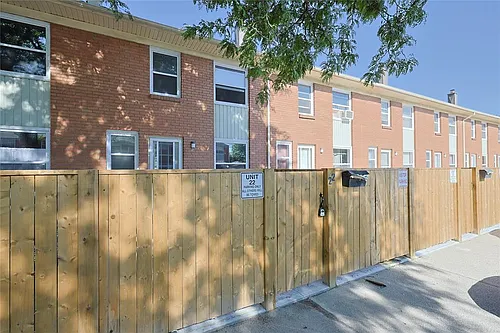 834 Exmouth St #22 Photo 1