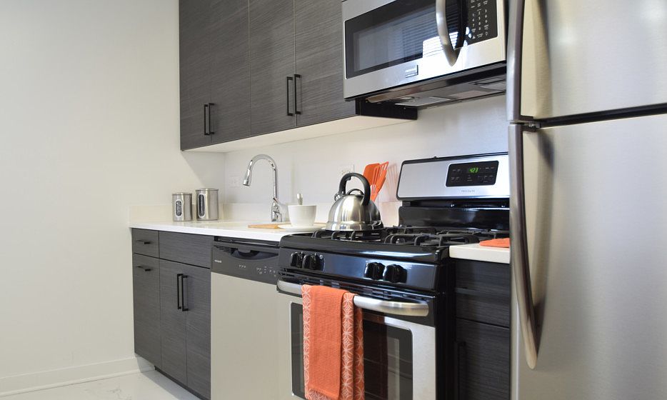 Harbor House - Kitchen - H33-04F