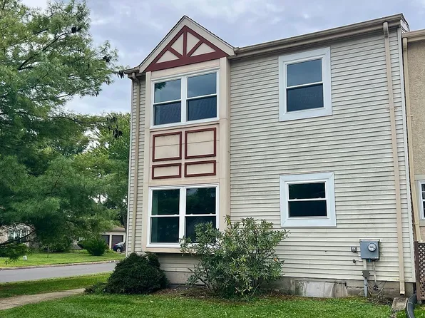 271 Hudson Ct, Southampton, PA 18966