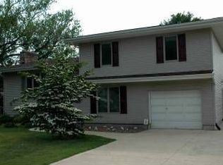 2806 W River Rd, Elyria, OH 44035