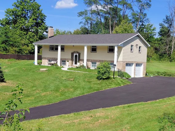 2060 Hunter Dr, Mechanicsburg, PA 17050