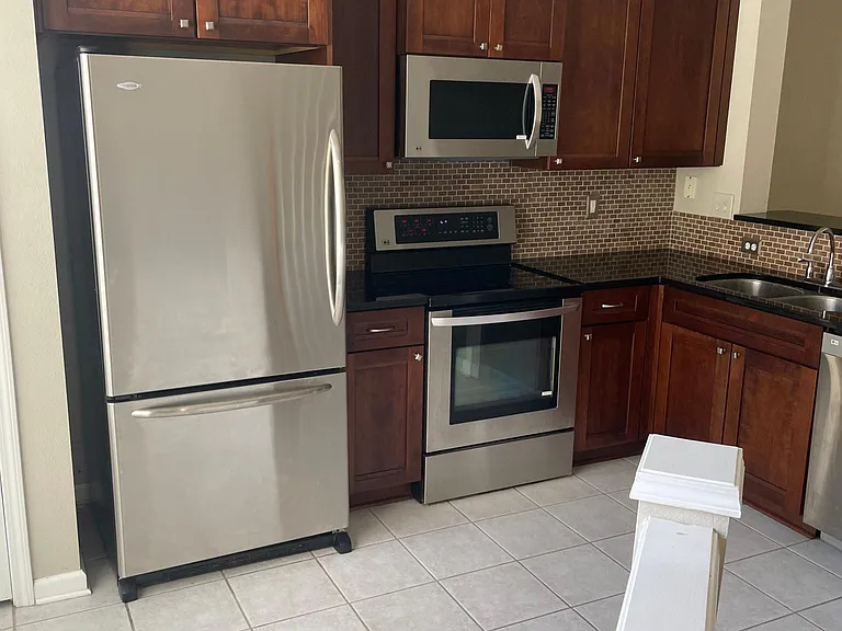 3530 Twisted Tree Ln #3530 — Photo 5