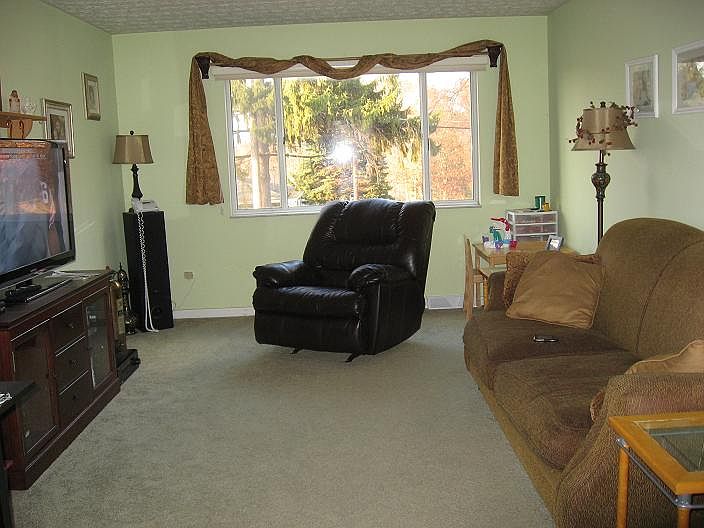 1st image of 514-518 Saunders Ave