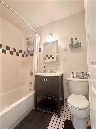 18 Tewksbury St #4 — Photo 10