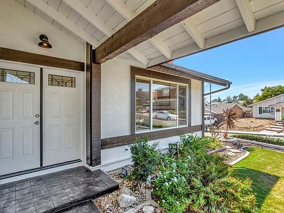 2nd image of 6098 Kingsbriar Dr