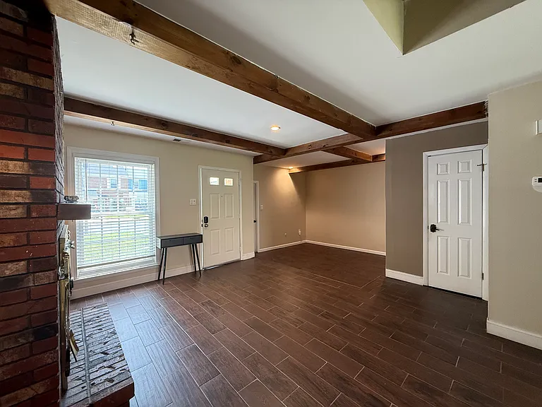 8413 Lyons Pl — Photo 3