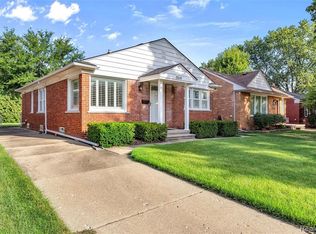 2657 Byrd St, Dearborn, MI 48124 | MLS #20240023109 | Zillow