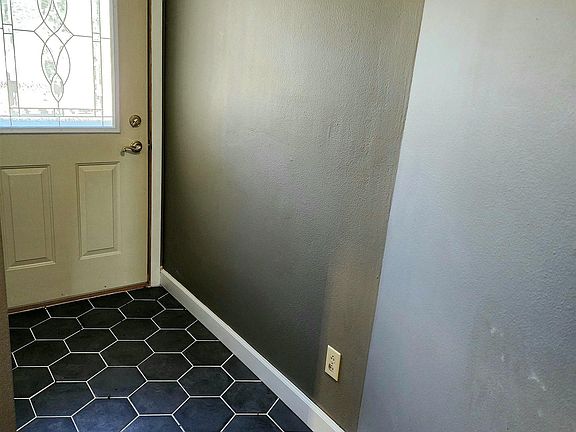 4th image of 8601 Hidden Vallry Dr