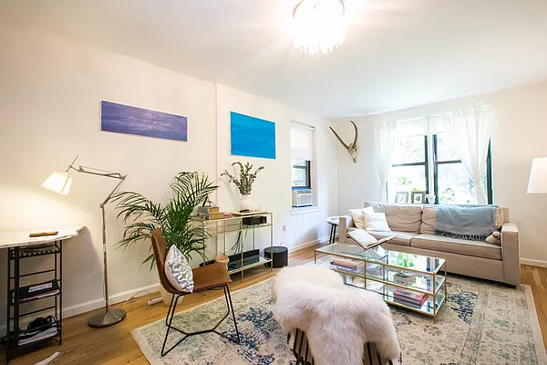 Rented by Stonehenge NYC LLC | media 3