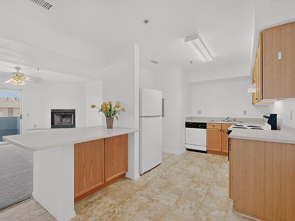 3rd image of 3829 Montgomery Blvd NE APT 335