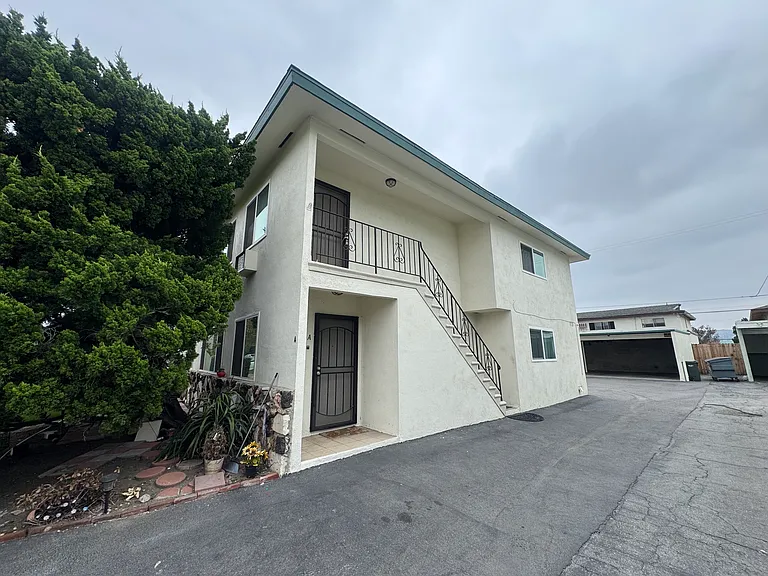 226 E Orlando Way — Photo 16