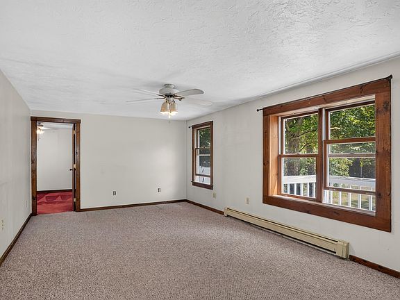 4th image of 68 School St