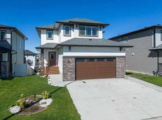 30 E Thayer Close, Red Deer, AB T4P0W7
