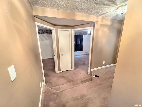 5th image of 203 W Elm St