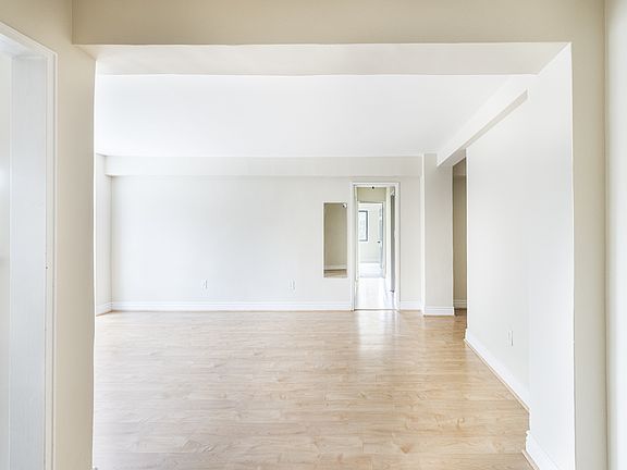 5th image of 3901 Tunlaw Rd NW APT 204