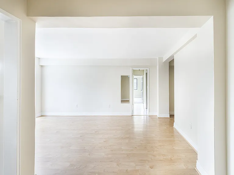 3901 Tunlaw Rd NW #204-1 — Photo 5