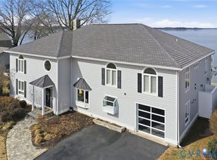 202 W Gwynnfield Rd, Tappahannock, VA 22560