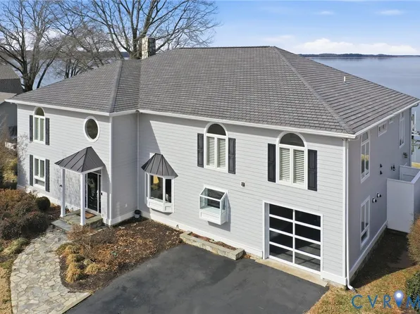 202 W Gwynnfield Rd, Tappahannock, VA 22560