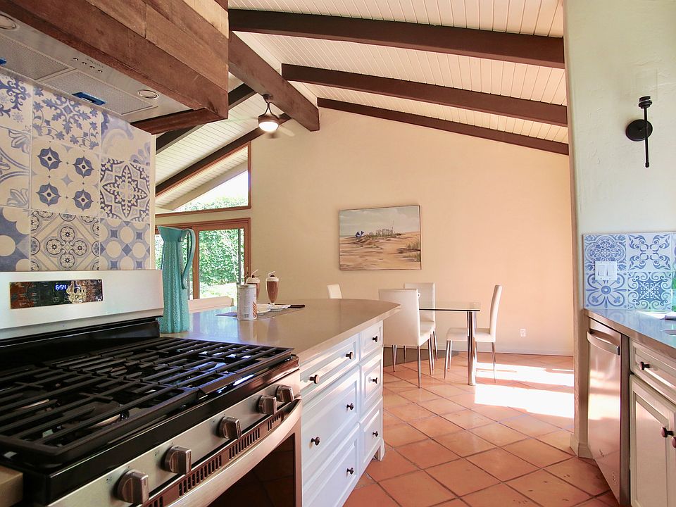 1st image of 563 N La Cumbre Rd