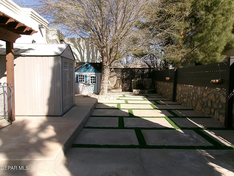 5833 Angel St — Photo 39