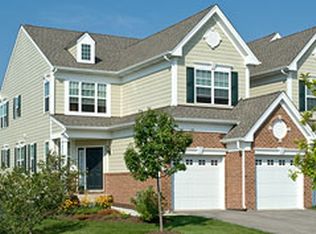 20 Lockwood Cir, Bethel, CT 06801